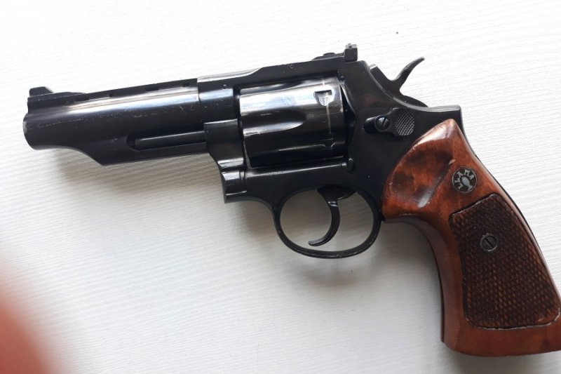 3.57  MAGNUM  KOMANCI