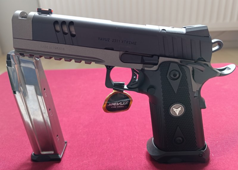 EMEKLİ EMNİYET GÖREVLİSİNDEN RUHSATLI SIFIR KUTUSUNDA HİÇ ATIŞ YAPILMAYAN 25 MODEL YAVUZ 23