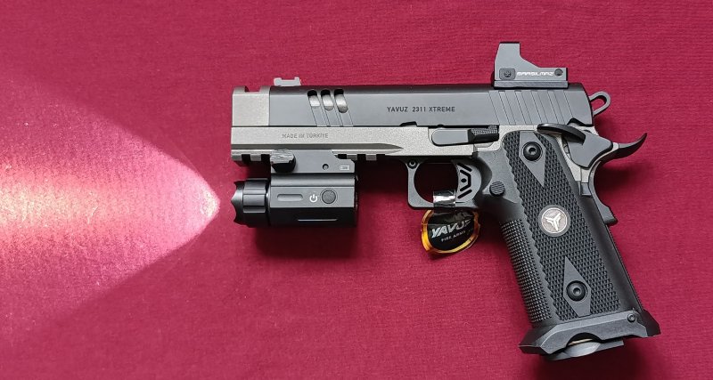 EMEKLİ EMNİYET GÖREVLİSİNDEN RUHSATLI SIFIR KUTUSUNDA HİÇ ATIŞ YAPILMAYAN 25 MODEL YAVUZ 23