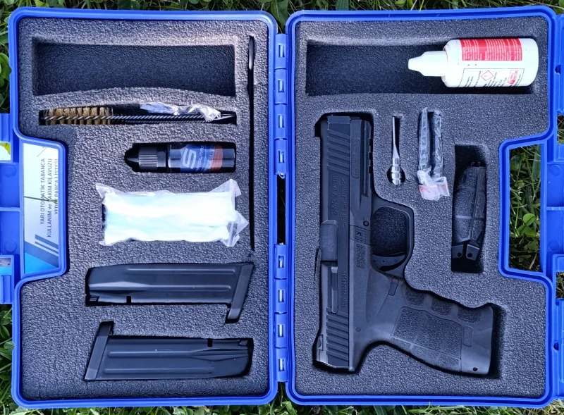 EMEKLİ EMNİYET GÖREVLİSİNDEN RUHSATLI SIFIR AYARINDA DENEME ATIŞI YAPILAN SARSILMAZ SAR 9 METE