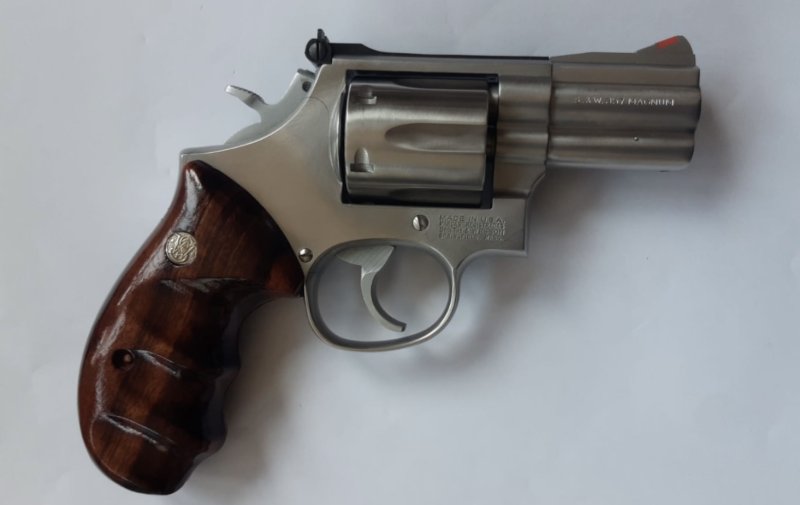 SMİTH WESSON 2,5 İNÇ ÇOK TEMİZ